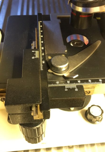 Mikroskop-04-Objektplateholder